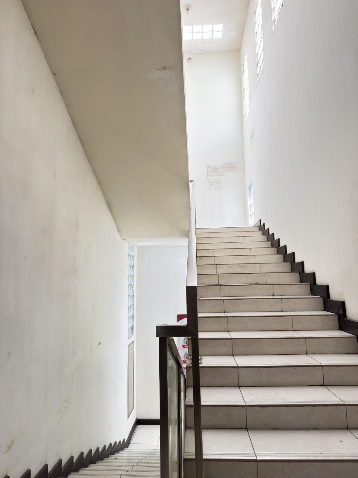 Lorong & Tangga 7
